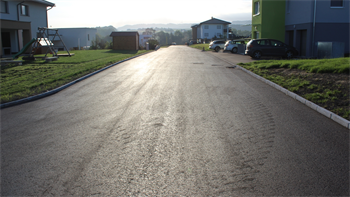 Foto für Straßenbau- und Asphaltierungsarbeiten am „Unterthanweg“ abgeschlossen